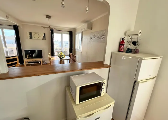 Juan Les Pins Town Center - 4 People - Floor