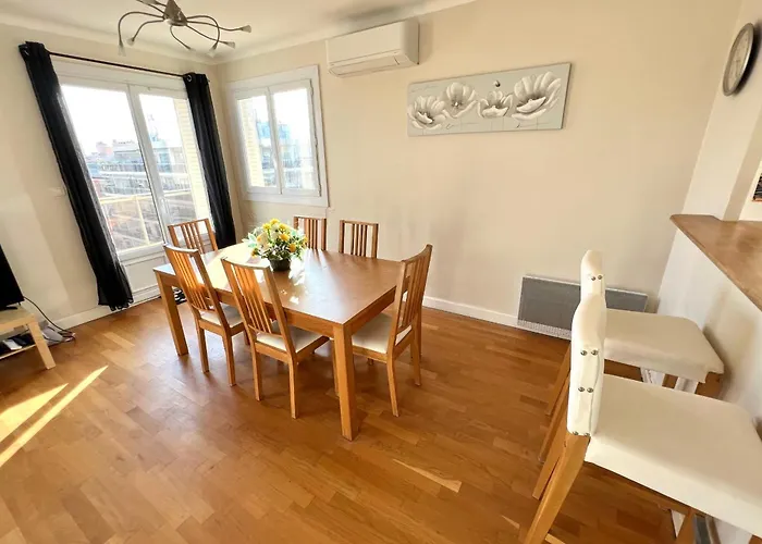 Juan Les Pins Town Center - 4 People - Floor *