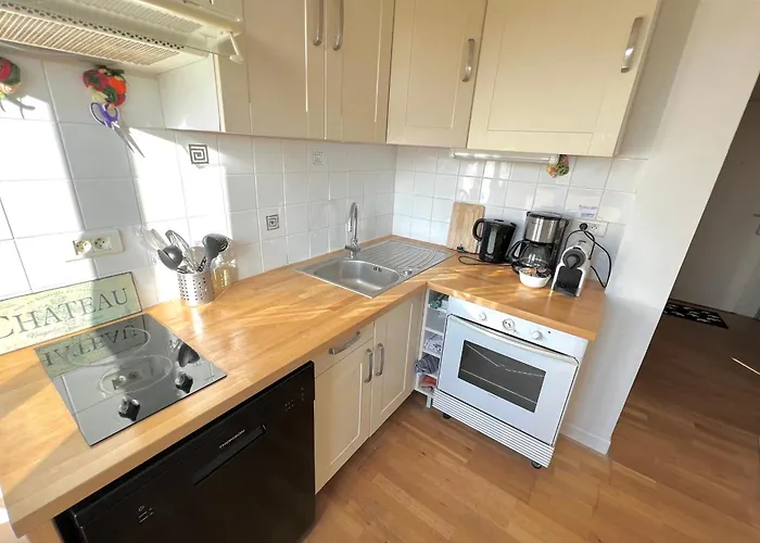 Juan Les Pins Town Center - 4 People - Floor Lejlighed