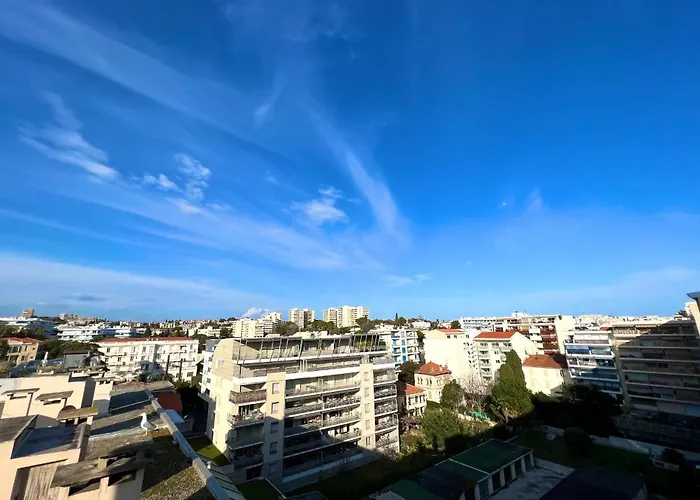 Juan Les Pins Town Center - 4 People - Floor Lejlighed