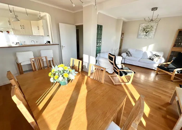 Juan Les Pins Town Center - 4 People - Floor Antibes