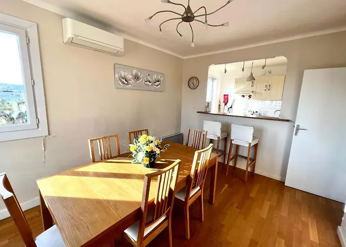 Juan Les Pins Town Center - 4 People - Floor